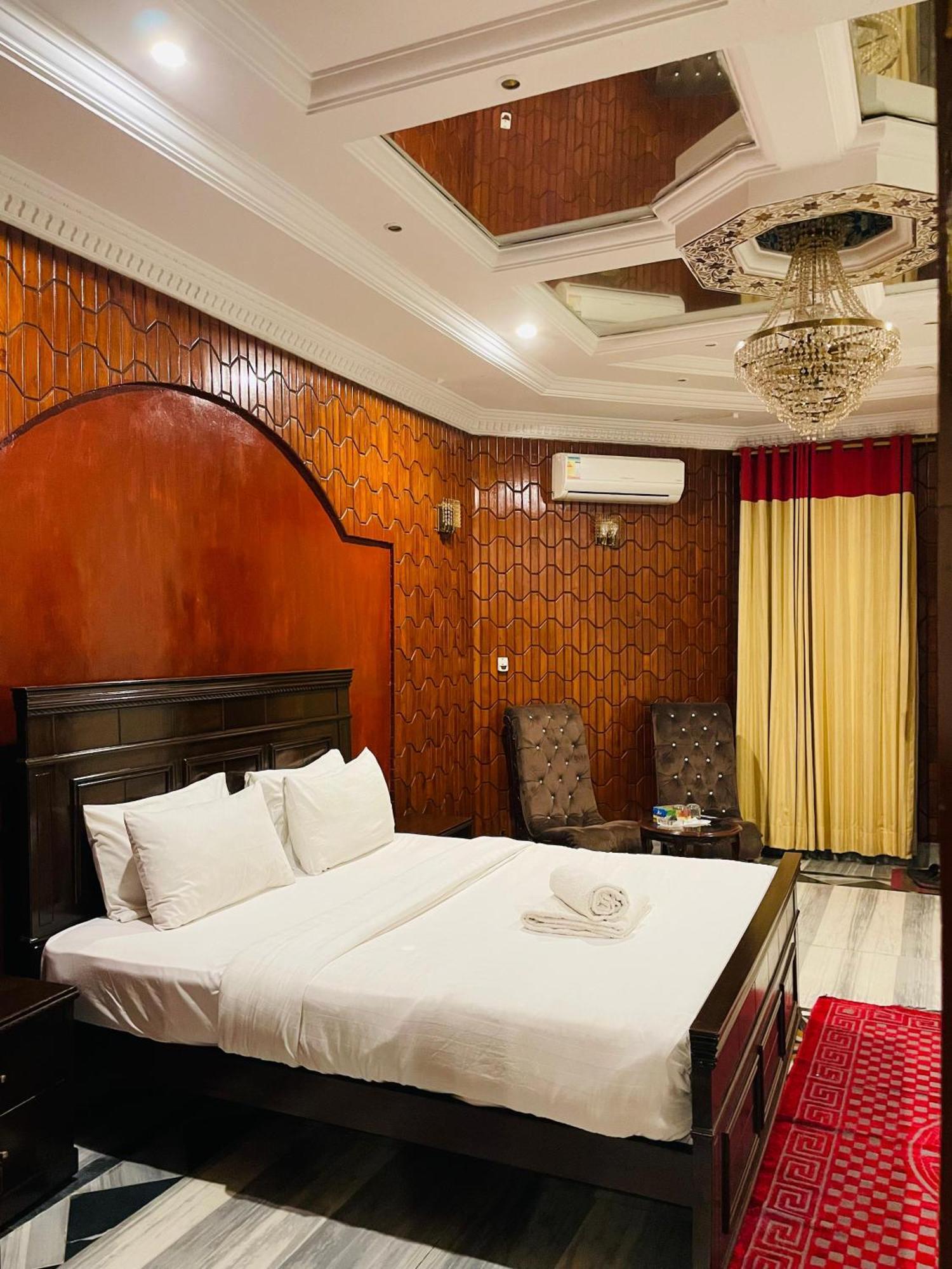 Executive Galaxy Guest House Islamabad Exterior photo